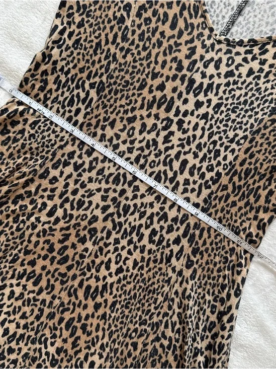 Forever 21 Leopard Print V-Neck Dress with Flowy Lettuce Hem Skirt | Sz: Small - Picture 5 of 10